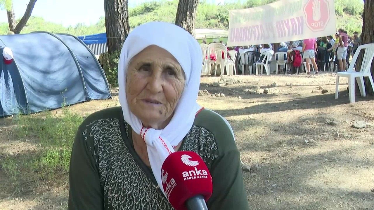 75 yaşındaki Zehra Ünal: “Üç tane adamın gelip buraları talan etmeye hakları yok"