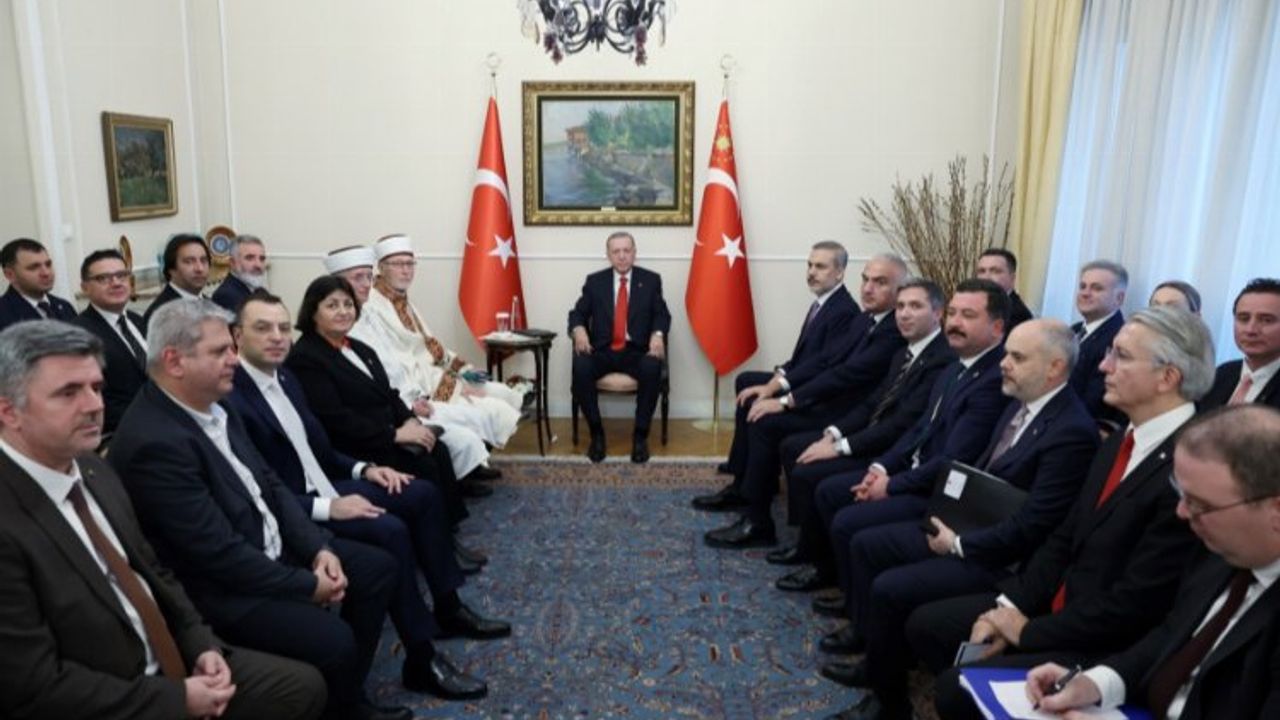 Cumhurbaşkanı Erdoğan Türkiye’nin Atina Büyükelçiliğine ziyaret
