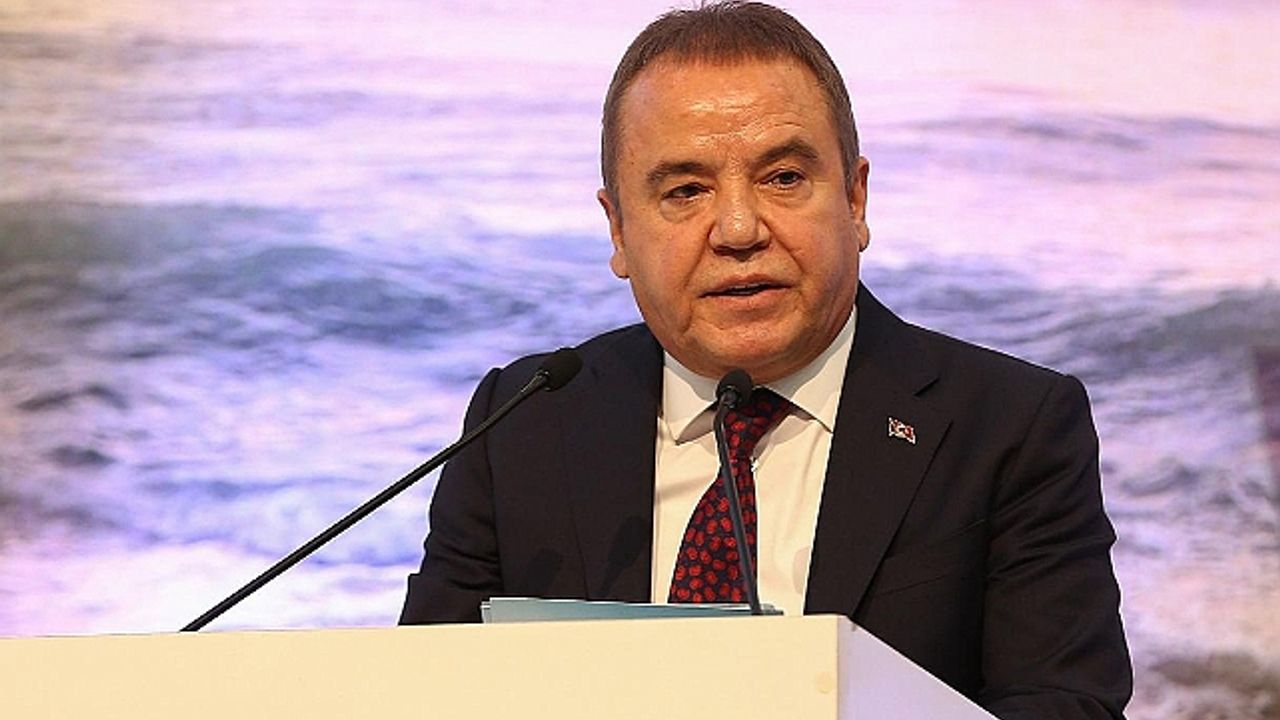 Antalya Büyükşehir Belediye Başkanı Böcek' ten Şanlı Takımlara Davet