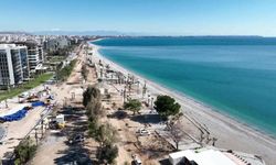 Antalya Konyaaltı sahilinin çehresi değişiyor