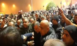 CHP'den tekrar aday gösterilen Lütfü Savaş Hatay'da yuhalandı