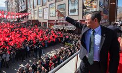 CHP lideri Özgür Özel'den belediye başkanlarına taahhütname şartı