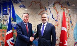 Dışişleri Bakanı Fidan, Birleşik Krallık Dışişleri Bakanı Cameron ile Brüksel’de görüştü
