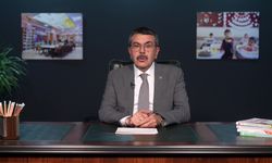 Tekin, öğretmenlere seslendi: ''Yeni müfredat okul öncesi, 1, 5 ve 9. sınıflarda kademeli bir şekilde uygulanacak"