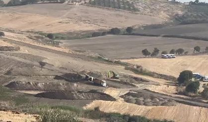 Dikmece'de tarım arazilerinde iş makinalarının artmasına köylüler tepki gösterdi