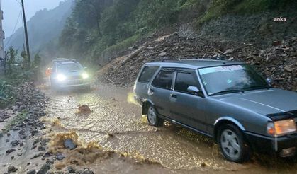 Rize’yi sel ve heyelan vurdu