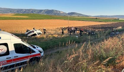 Çorum'da otomobil takla attı: Anne hayatını kaybetti, kızı ağır yaralı