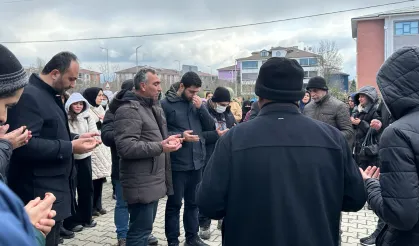 1,5 yaşındaki çocuk babasının park ettiği aracın altında kalarak yaşamını yitirdi