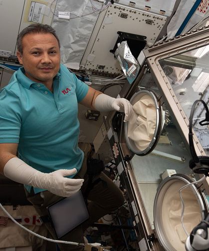 Alper Gezeravcı'nın Dünya'ya dönüş tarihi belli oldu