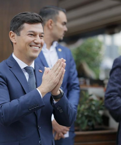 CHP'nin Marmaris Belediye Başkan Adayı Acar Ünlü oldu