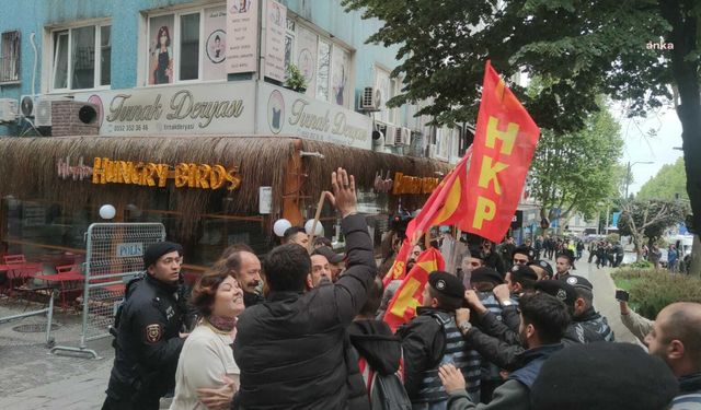 Taksim’e çıkmaya çalışan bir gruba polis müdahale etti, 30 kişi gözaltına alındı