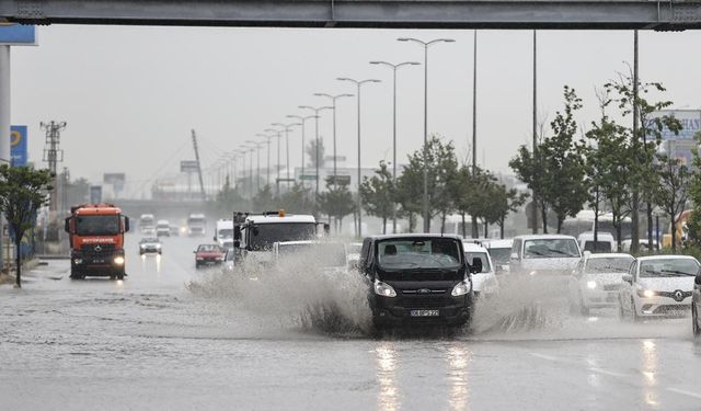 Ankara Valiliği, kuvvetli sağanak yağışlara karşı vatandaşları uyardı
