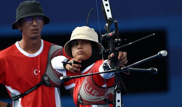 2024 Paris Olimpiyatları... Mete Gazoz ve Elif Berra Gökkır ikilisi, okçuluk karışık çiftlerde veda etti