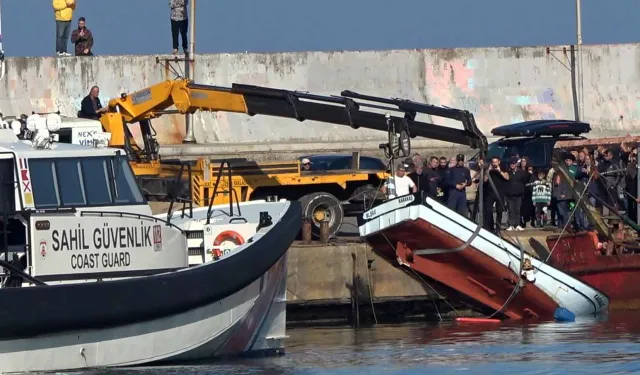 Şile'de batan tekne çıkarıldı, balıkçıdan haber yok