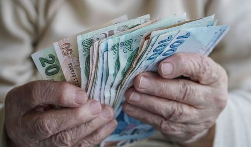 Bakan açıkladı... Emeklinin bayram ikramiyesi artacak mı? Emekli bayram ikramiyesi ne kadar olacak?