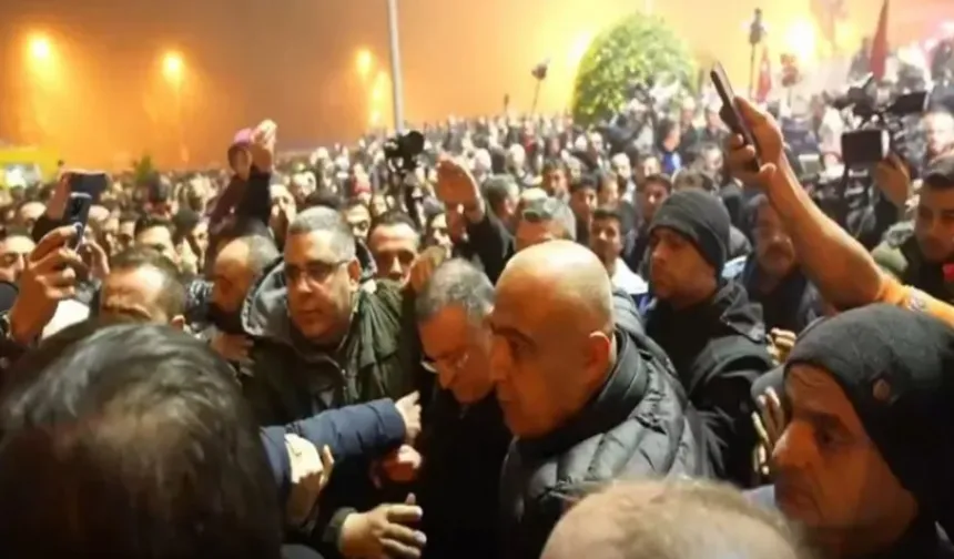 CHP'den tekrar aday gösterilen Lütfü Savaş Hatay'da yuhalandı