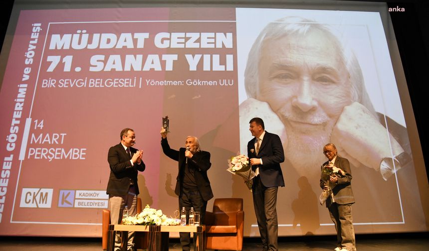 Müjdat Gezen 71’inci sanat yılını Kadıköy’de kutladı