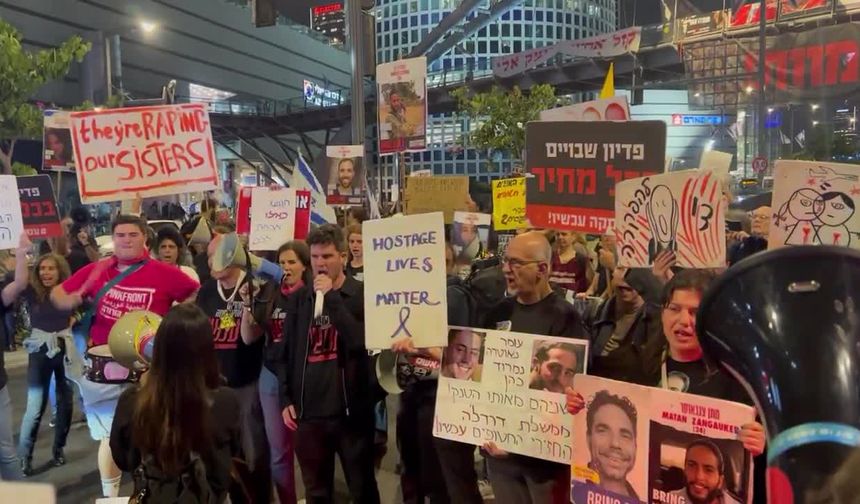 İsrailliler ateşkes için Tel Aviv'de sokaklara çıktı