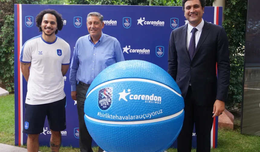 Anadolu Efes yeni sezonda da yoluna Corendon ile devam edecek